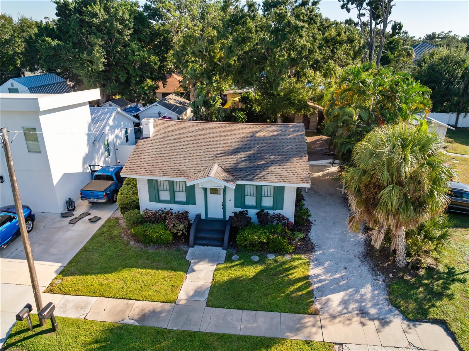 2530 Loma Linda, Sarasota, FL 34239