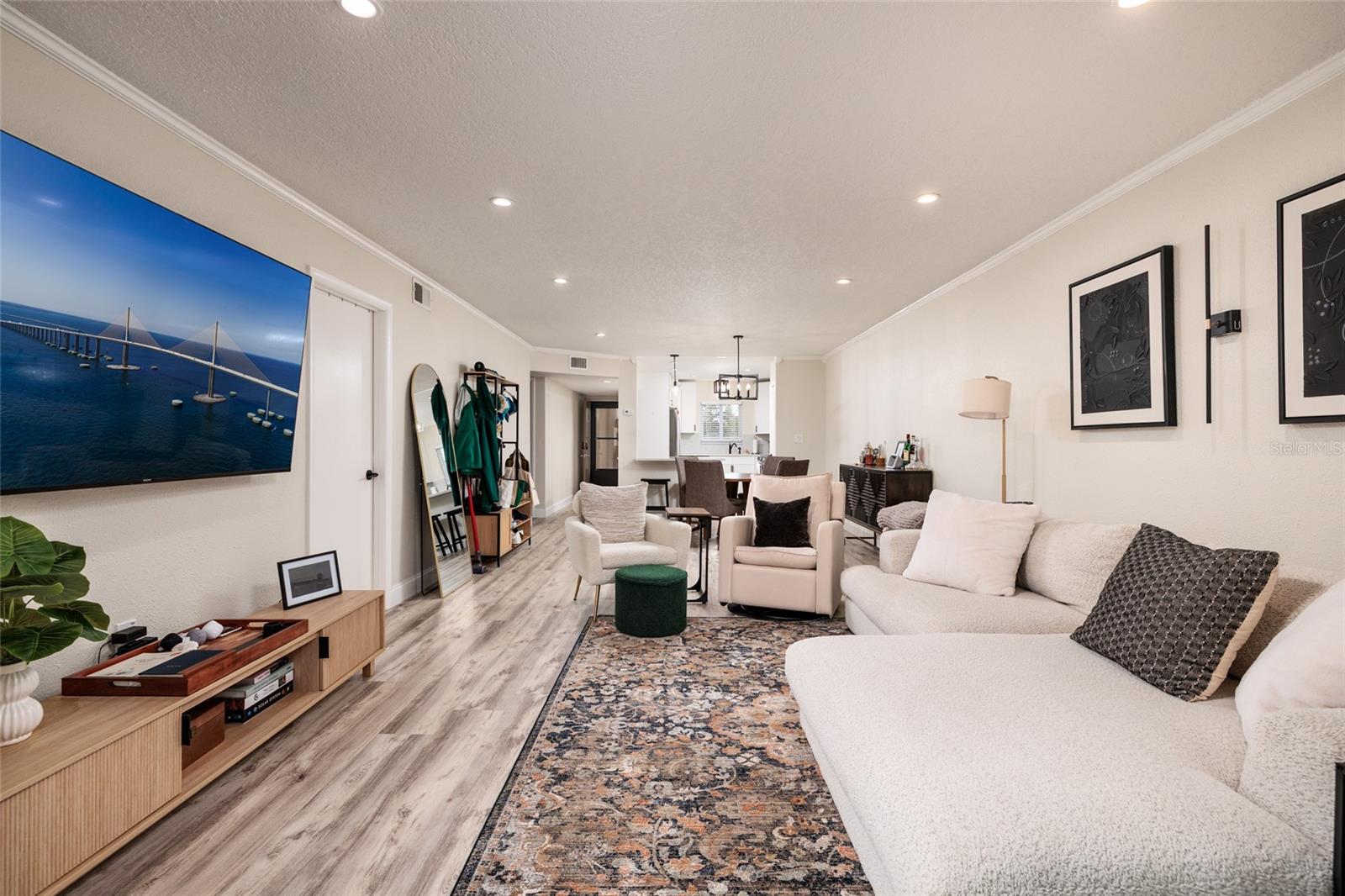 4595 Chancellor Unit 114, St Petersburg, FL 33703