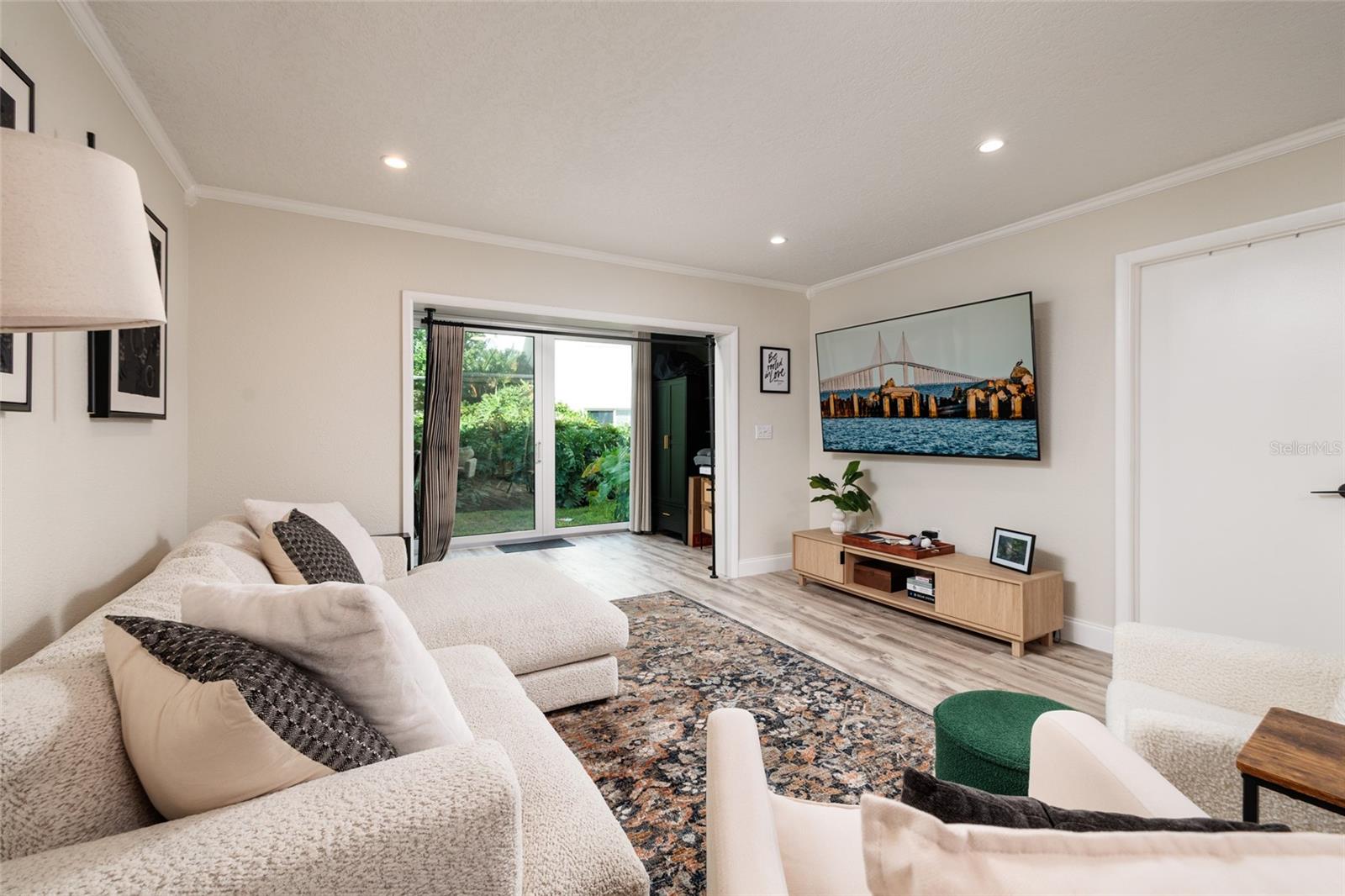 4595 Chancellor Unit 114, St Petersburg, FL 33703