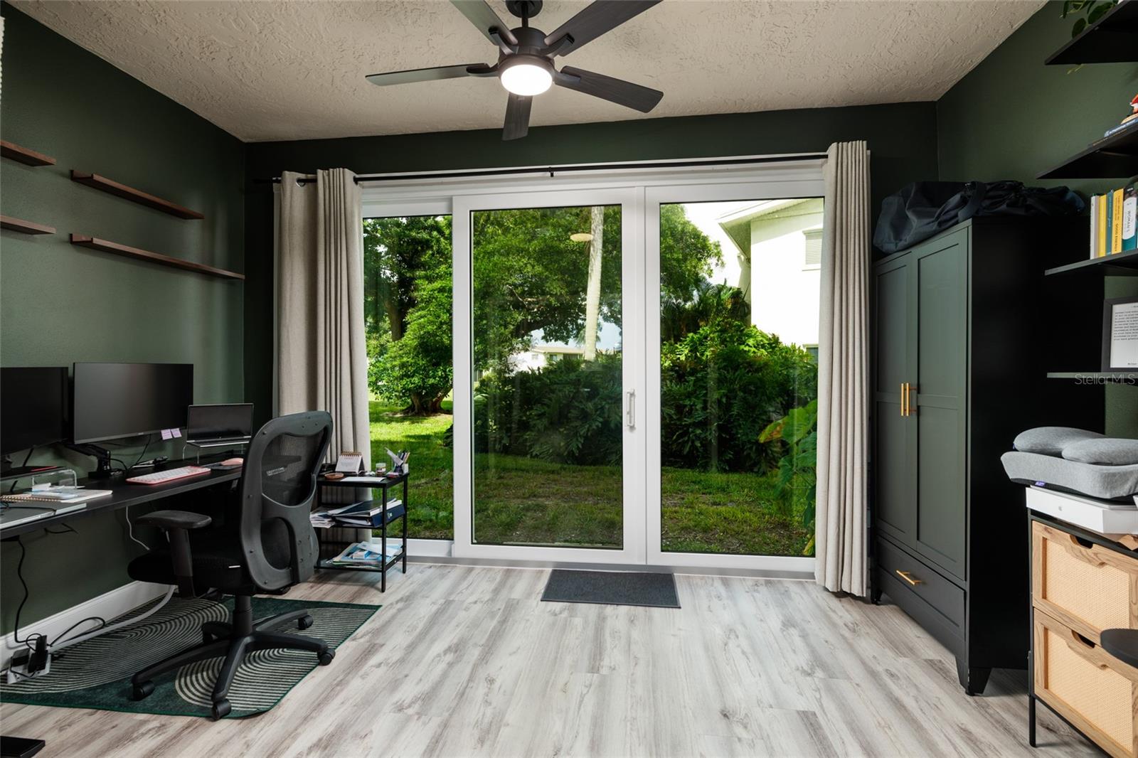 4595 Chancellor Unit 114, St Petersburg, FL 33703