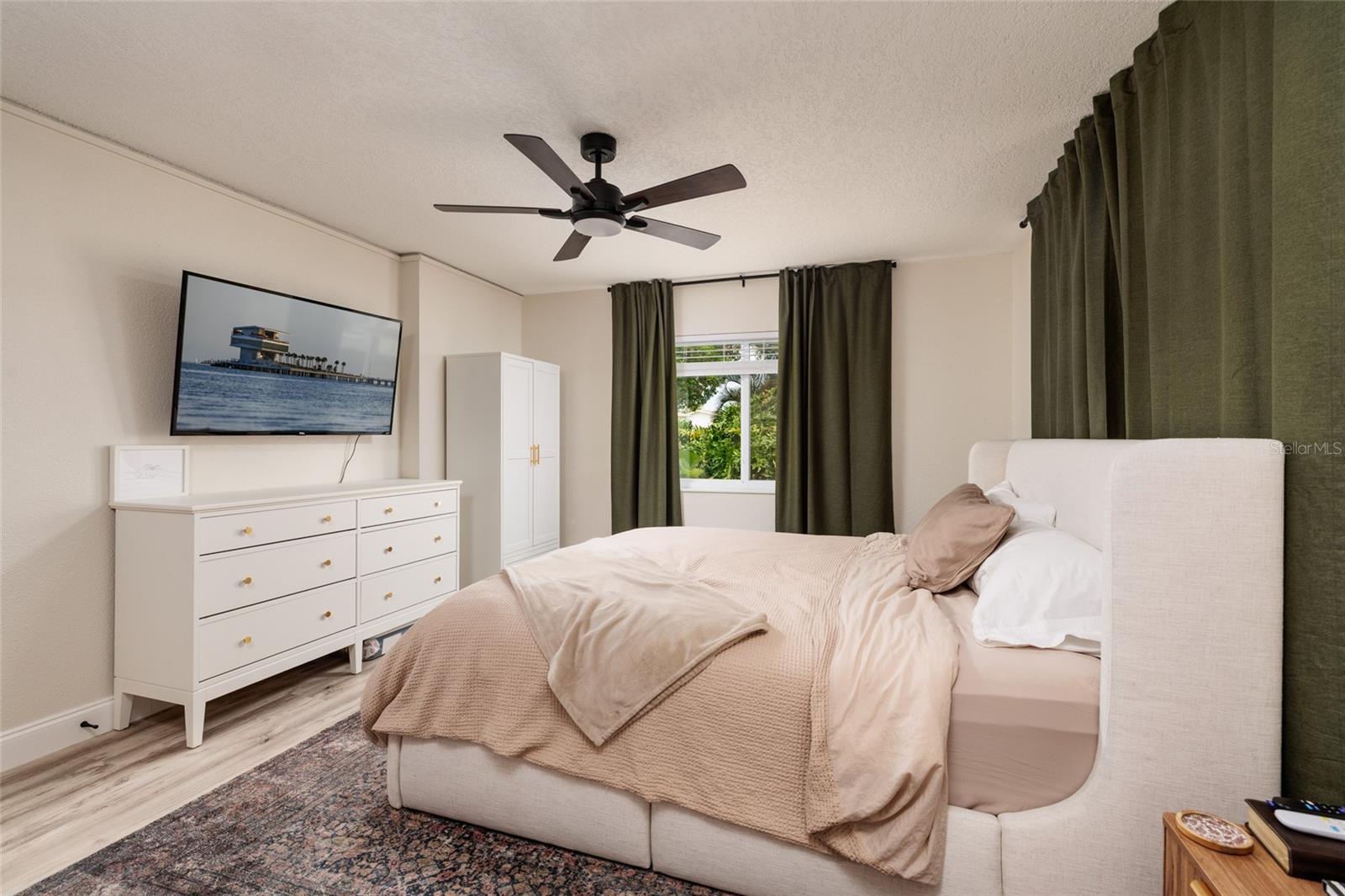 4595 Chancellor Unit 114, St Petersburg, FL 33703