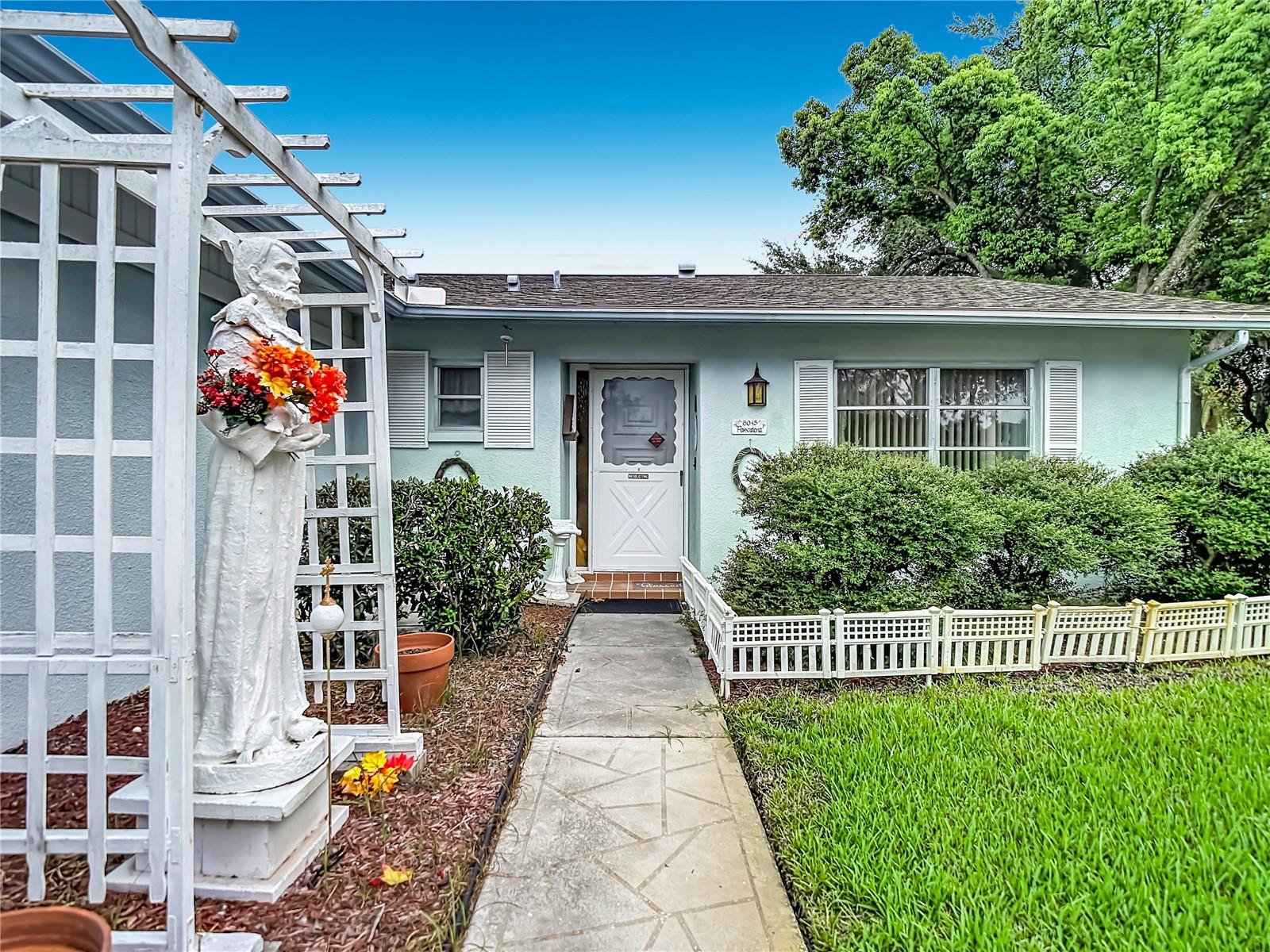 8045 Pasadena, Port Richey, FL 34668