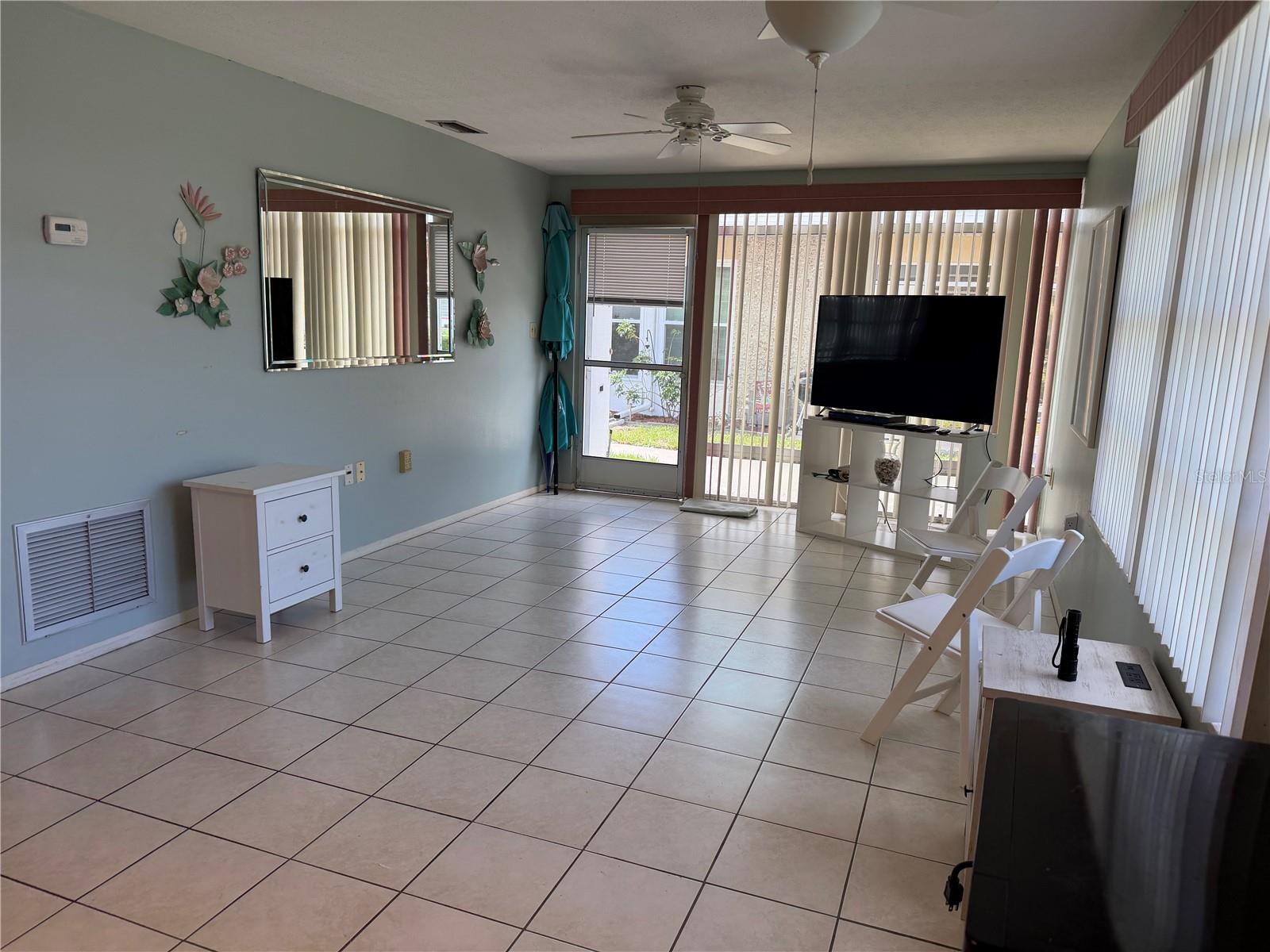 4340 Tahitian Gardens Unit D, Holiday, FL 34691