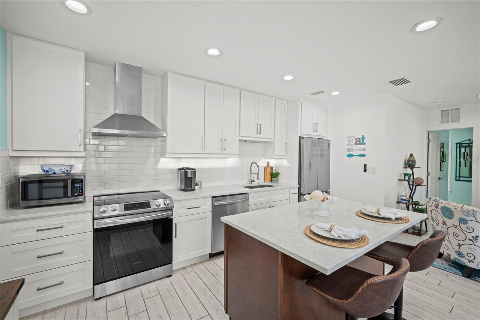 1841 Laurel, Sarasota, FL 34236