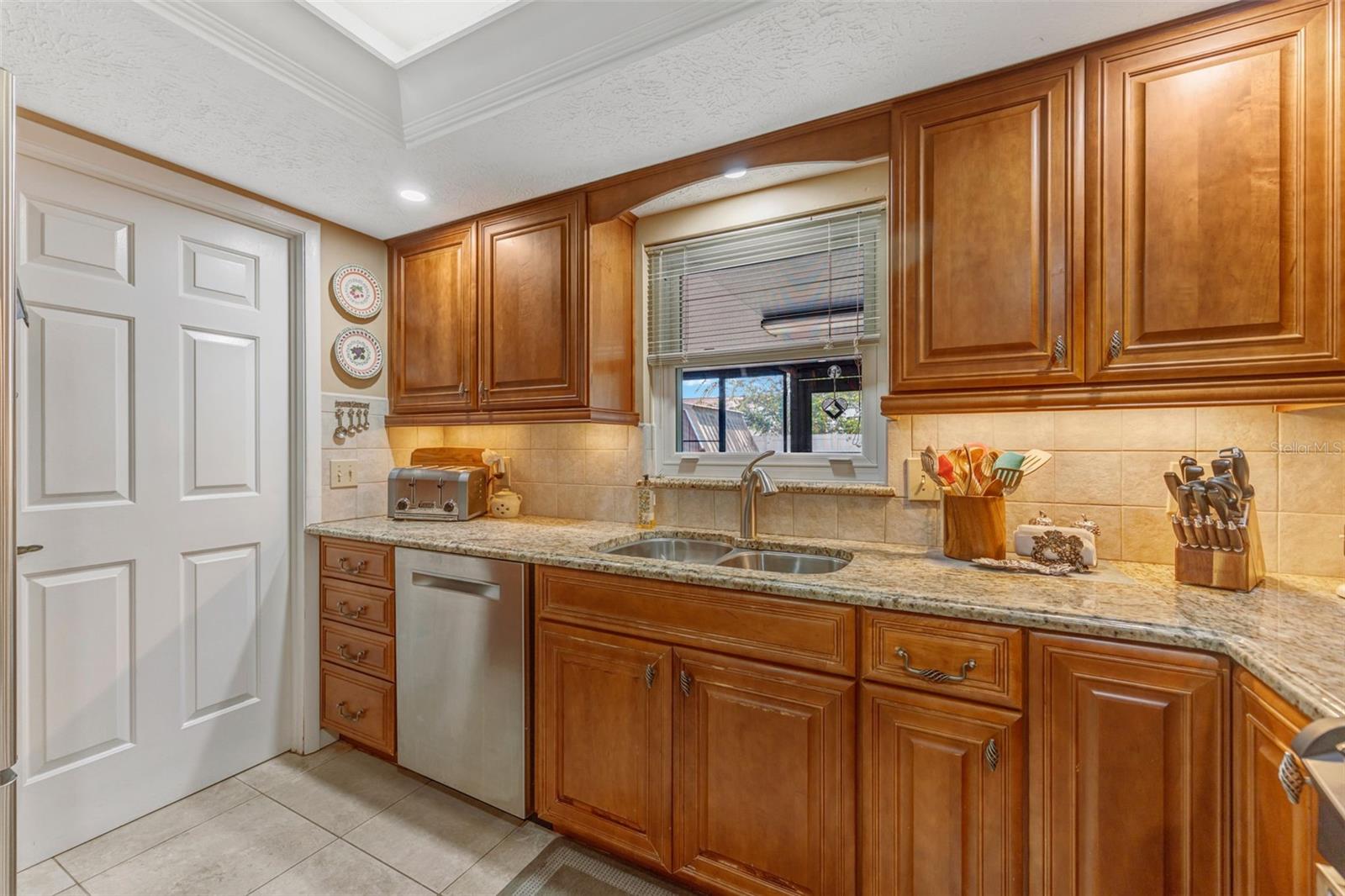 4001 Highgate, Valrico, FL 33594