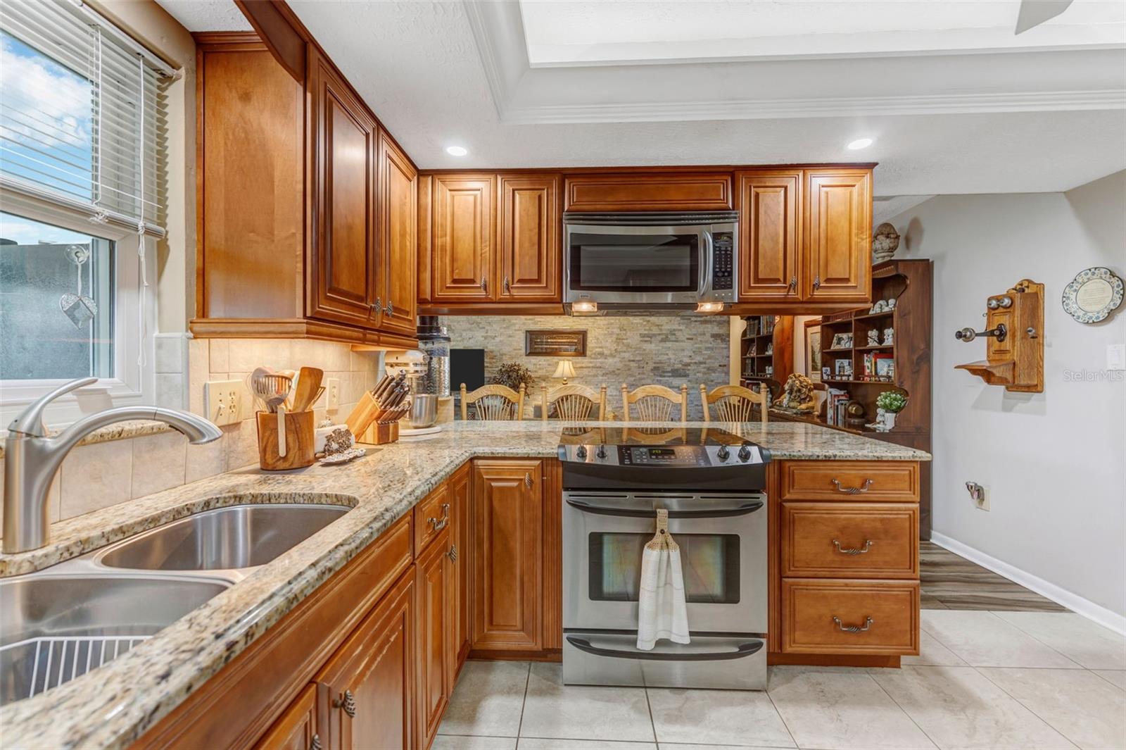 4001 Highgate, Valrico, FL 33594