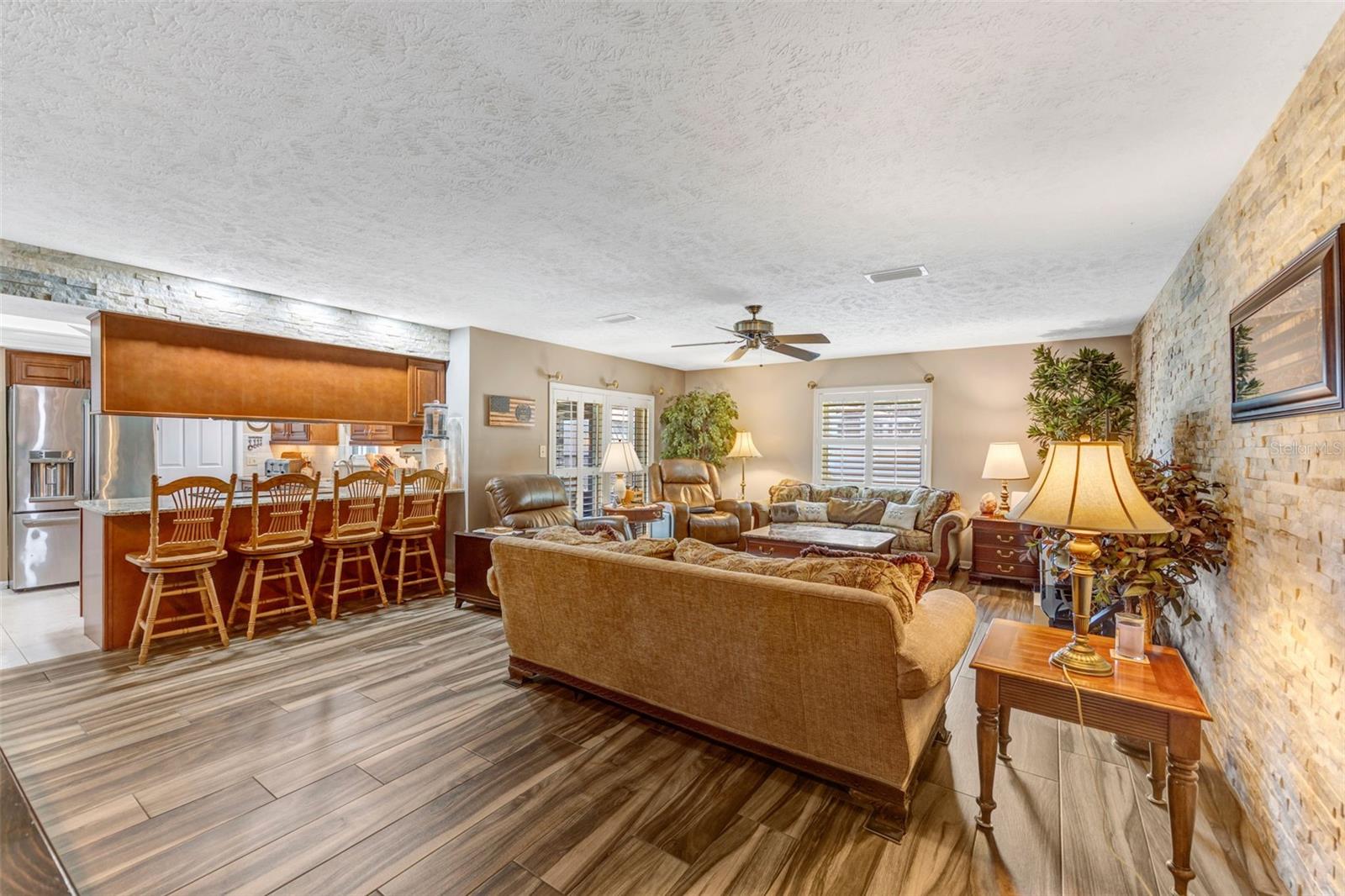 4001 Highgate, Valrico, FL 33594
