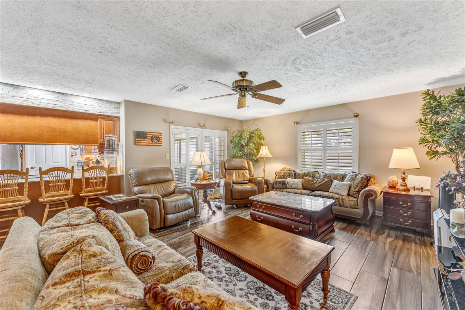 4001 Highgate, Valrico, FL 33594