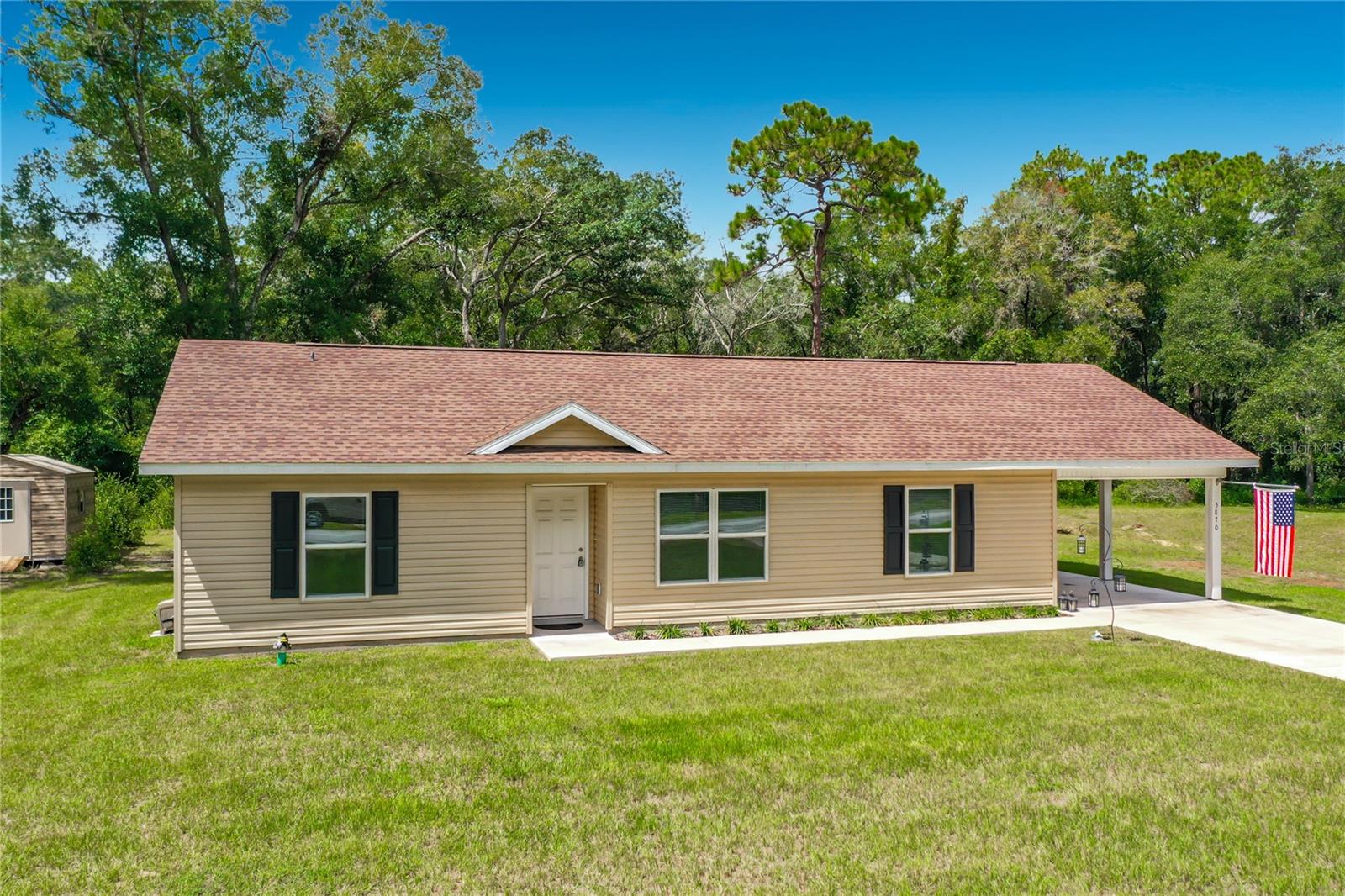 5870 171st, Ocklawaha, FL 32179