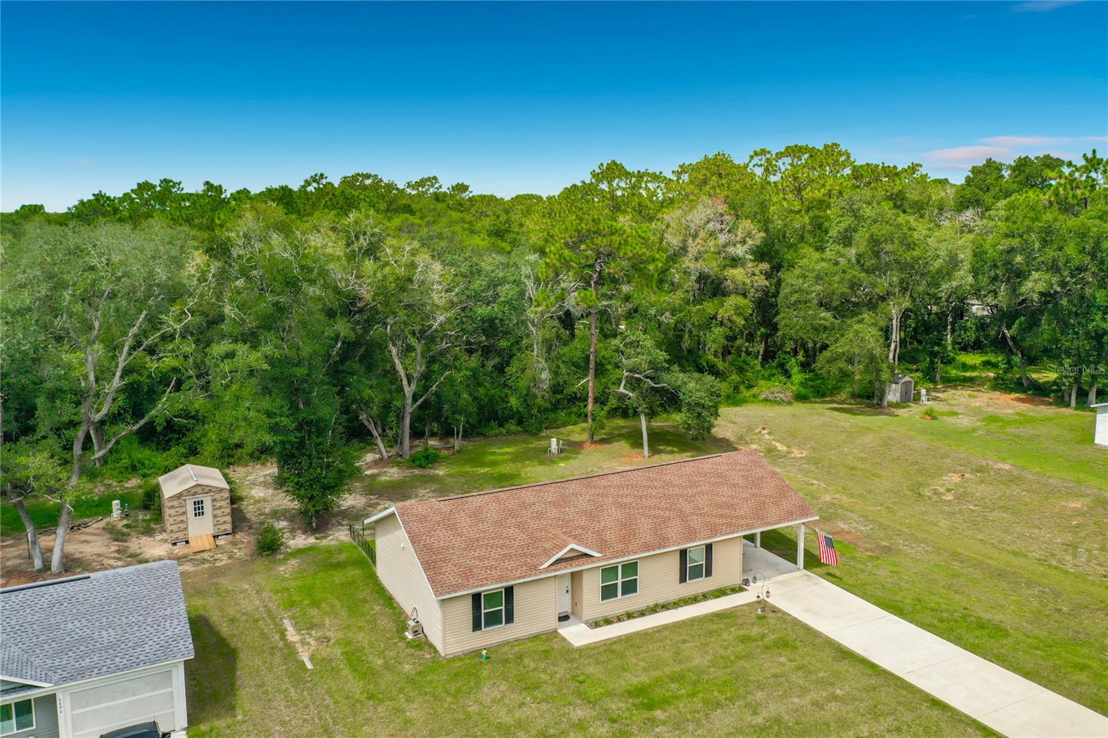 5870 171st, Ocklawaha, FL 32179