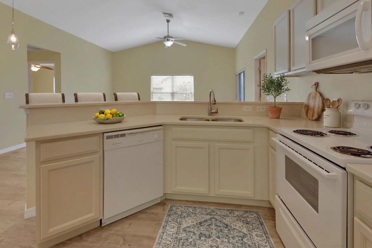 210 Pine Bluff Unit 210, Deland, FL 32724