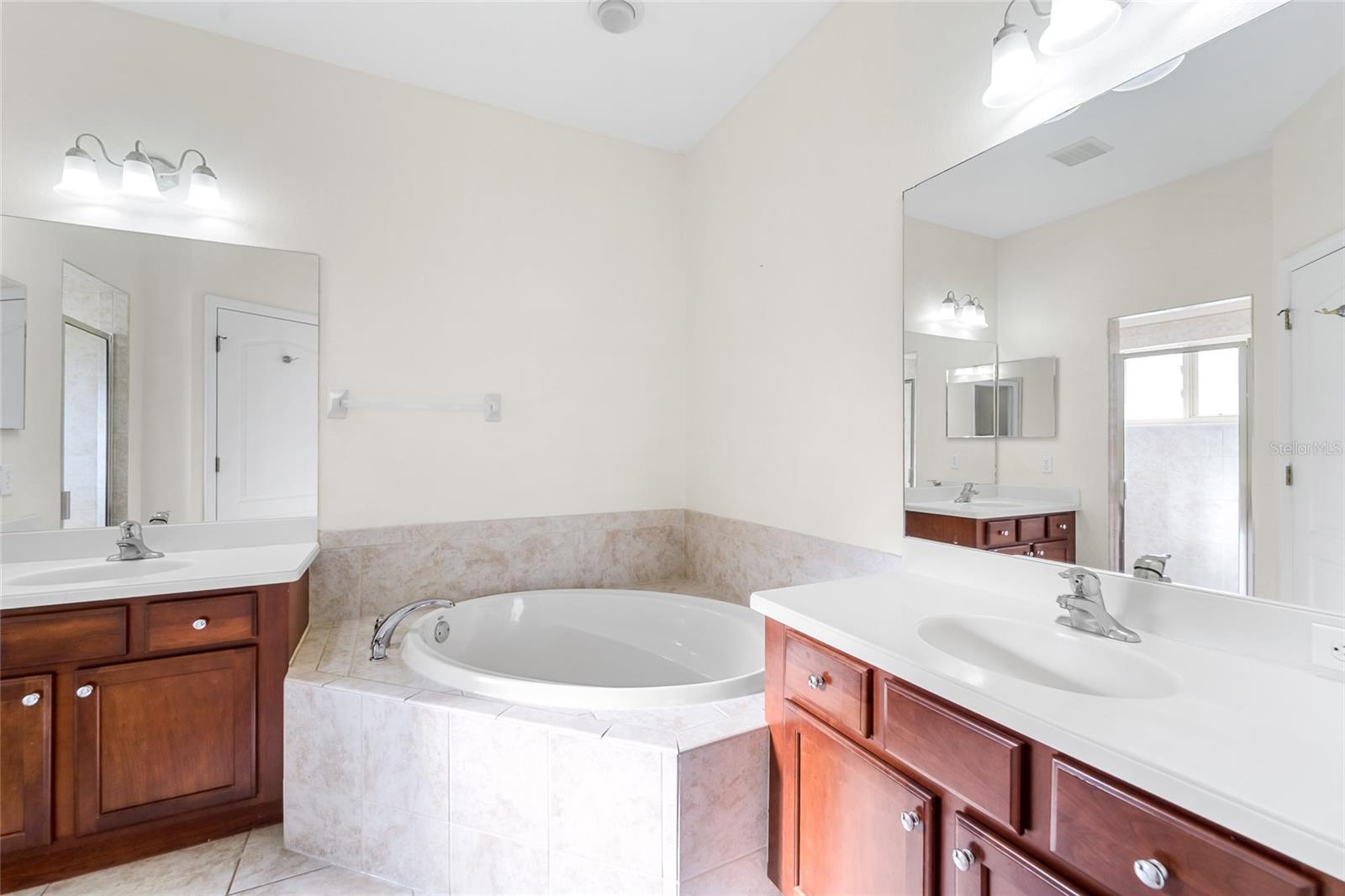 8717 Monterey Bay, Bradenton,, FL 34212