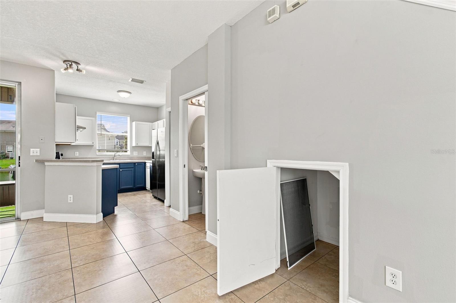 12225 Country White, Tampa, FL 33635
