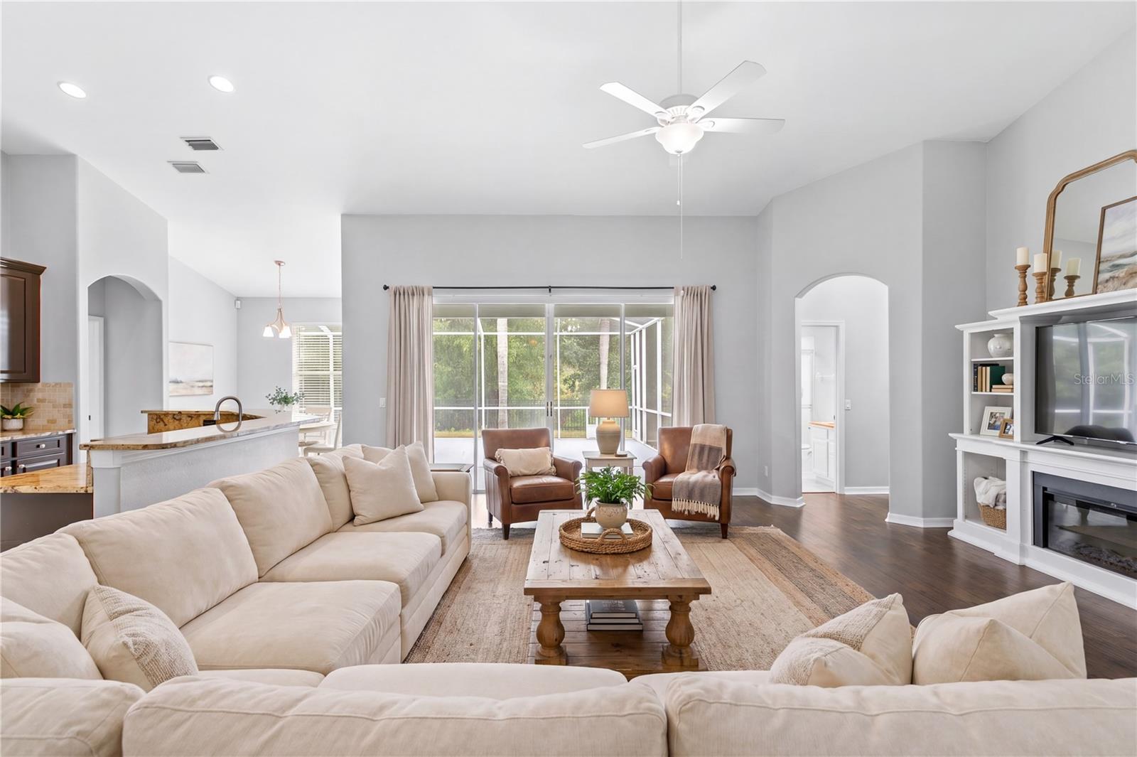 1604 Loriana, Brandon, FL 33511