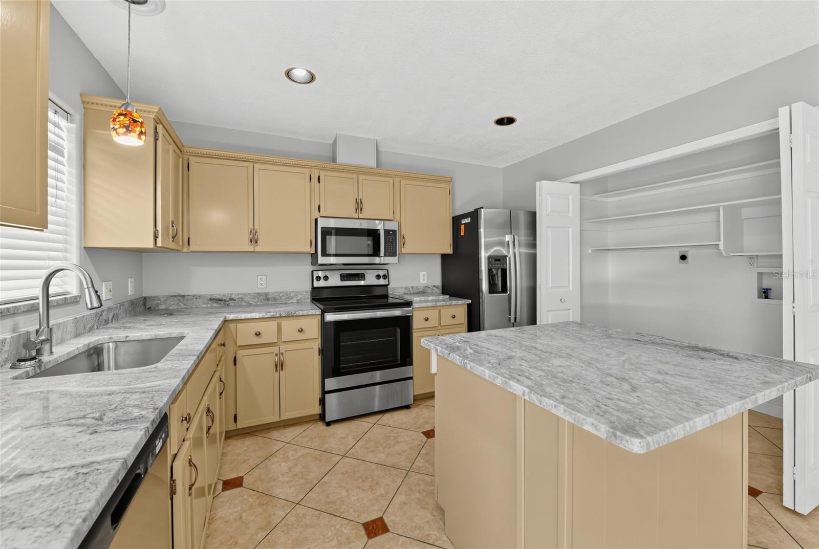 1304 71st, Bradenton, FL 34209