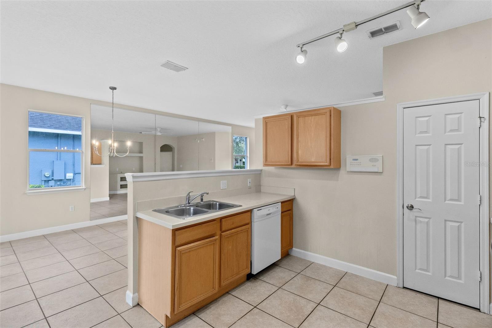 3919 Peppervine, Orlando, FL 32828