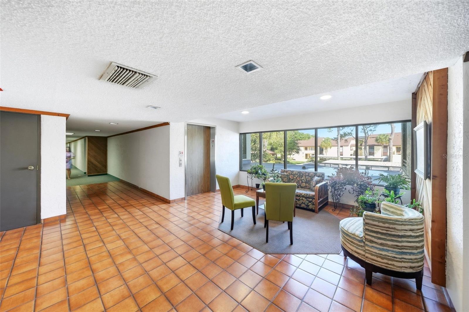 13604 Village Unit 2210, Tampa, FL 33618