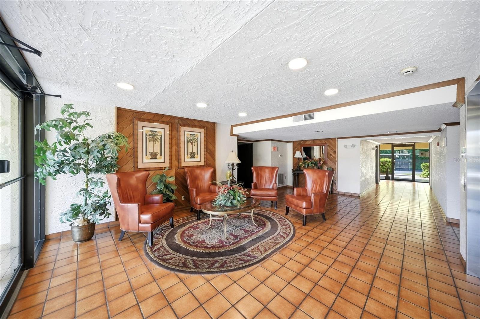 13604 Village Unit 2210, Tampa, FL 33618