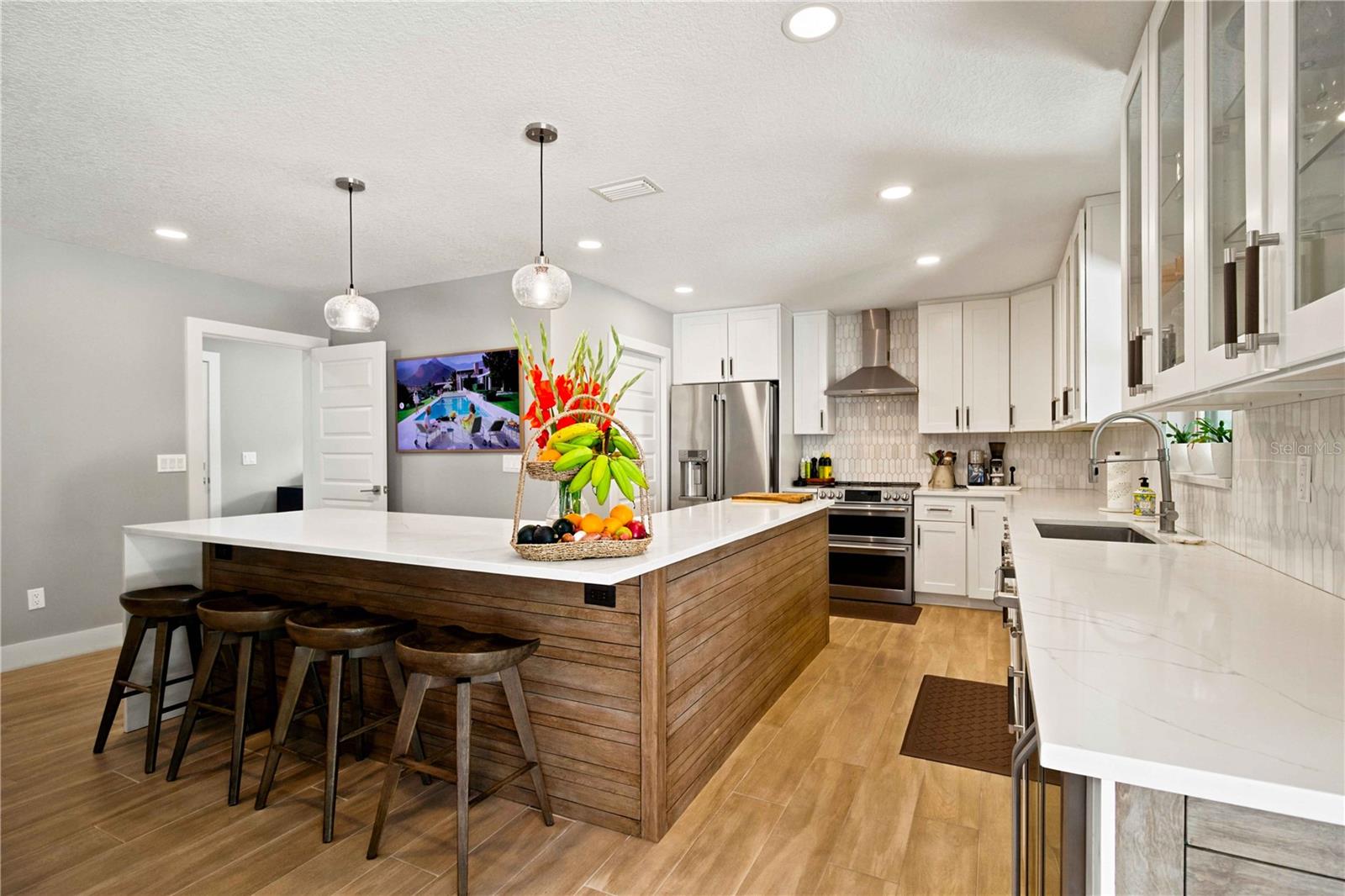 2410 Siesta, Sarasota, FL 34239