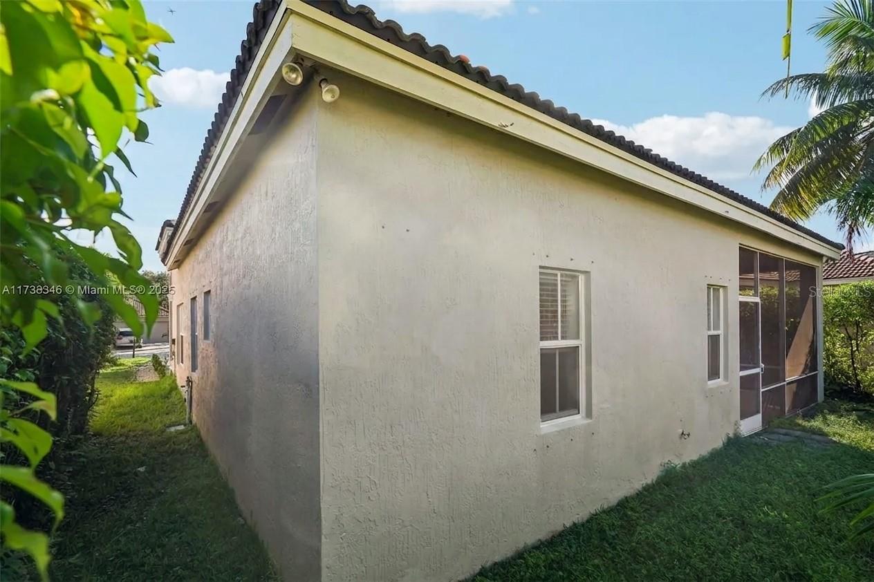 1283 Chinaberry, Weston, FL 33327