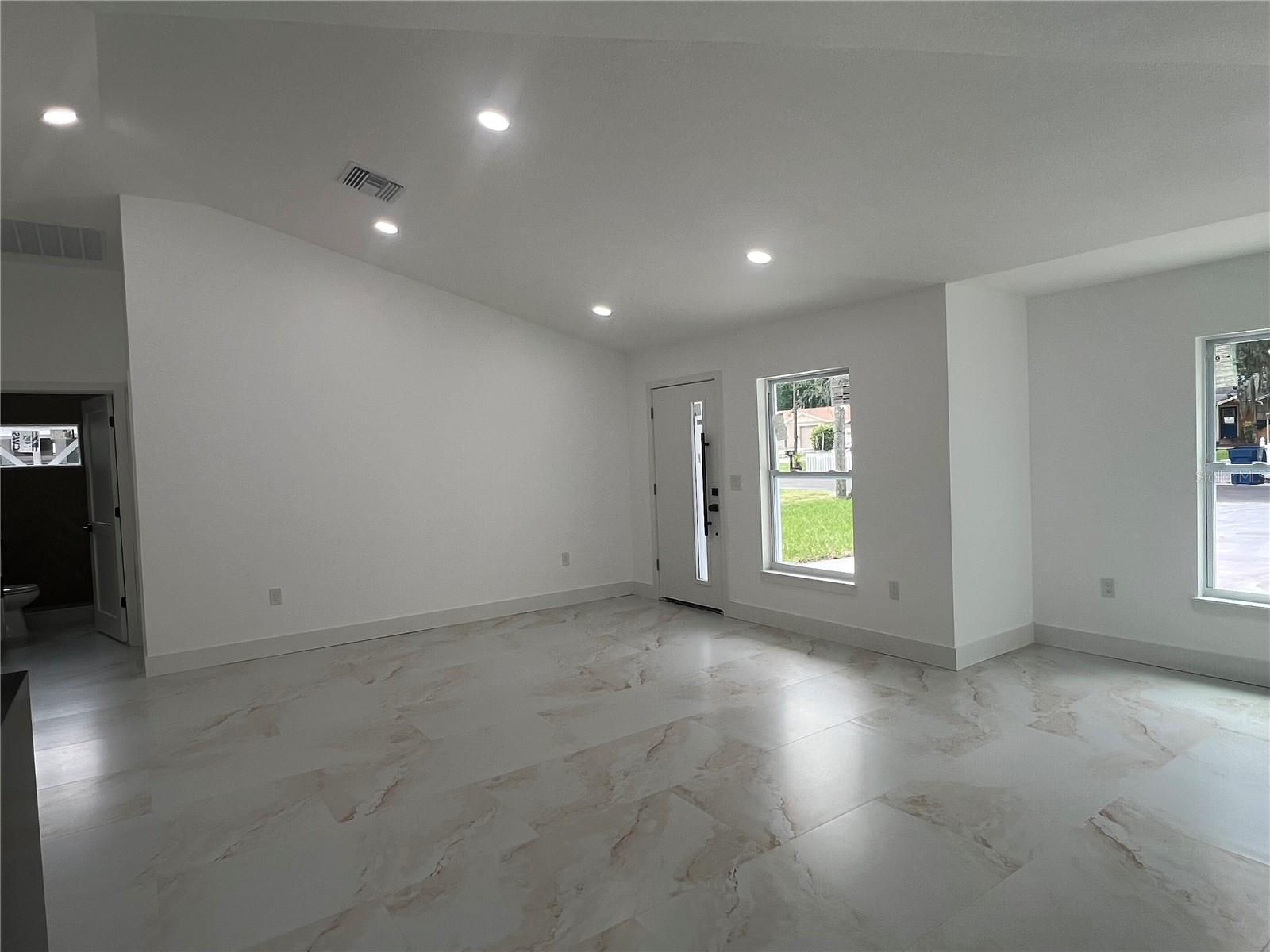 8915 Willow, Tampa, FL 33604