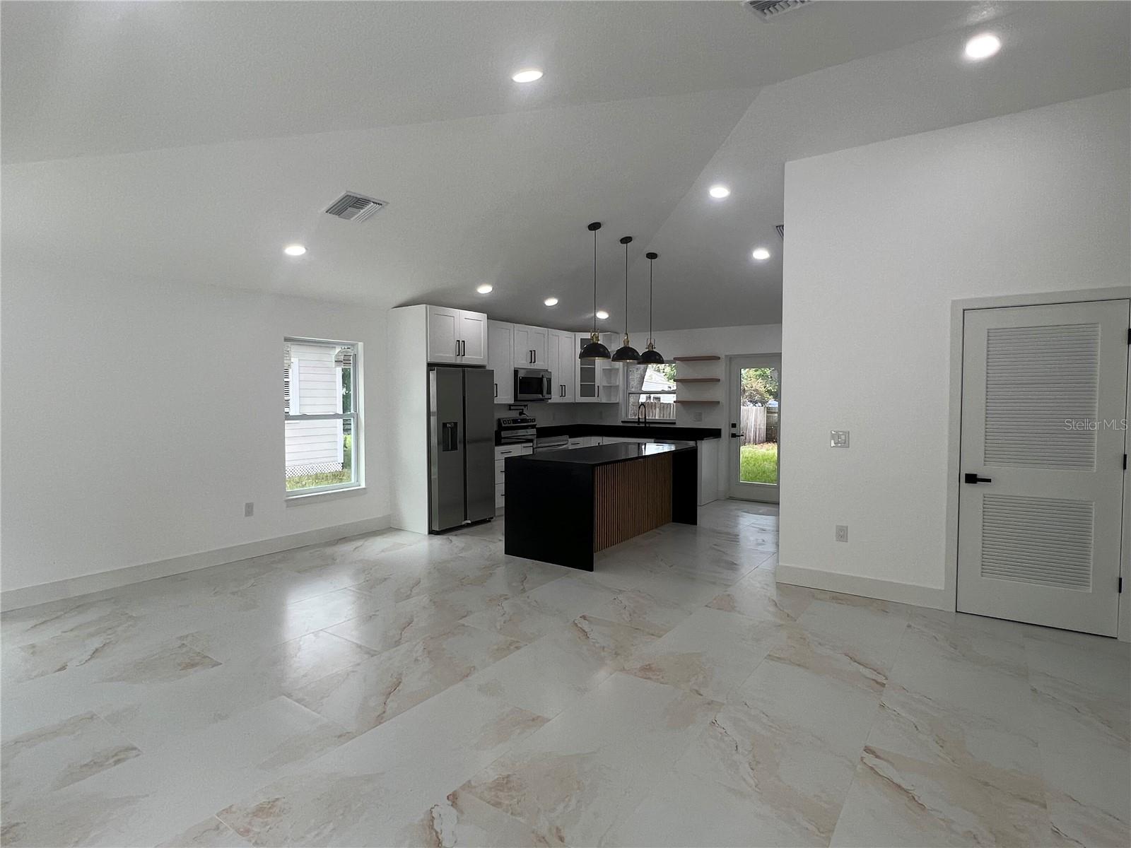 8915 Willow, Tampa, FL 33604