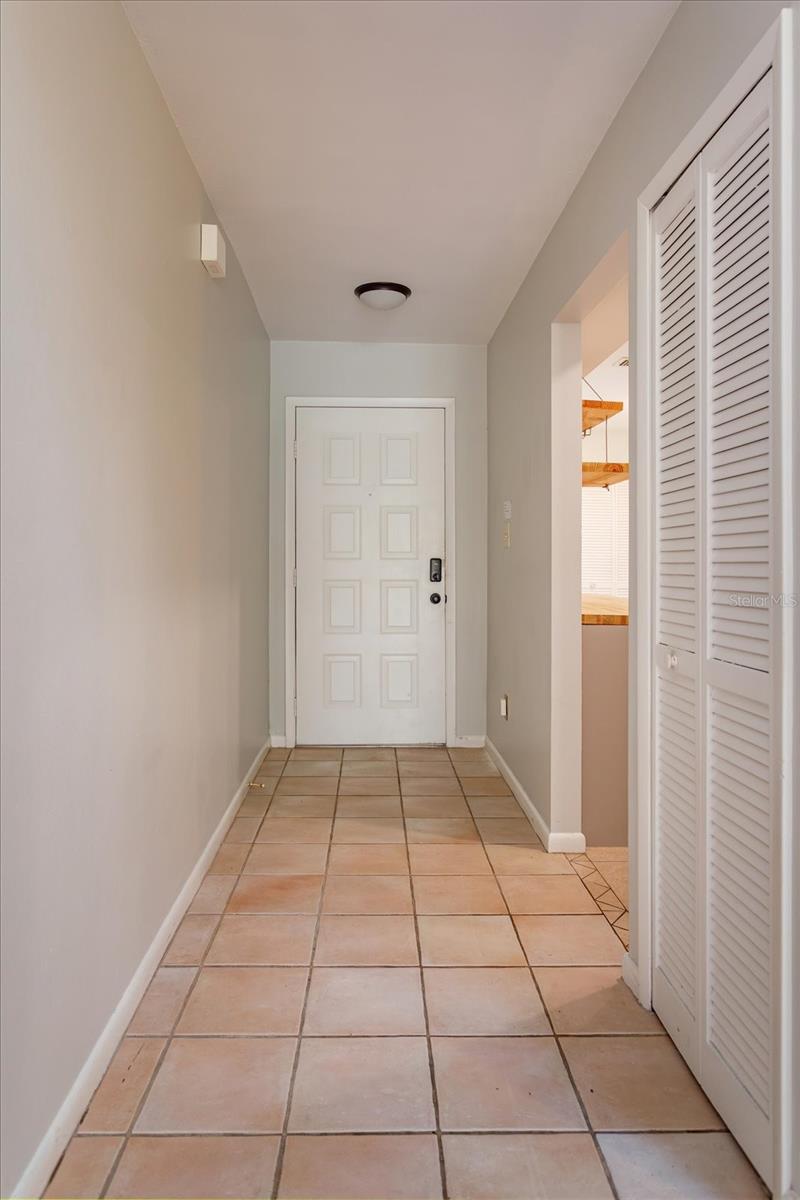 5429 Vineland Unit 6f, Orlando, FL 32811