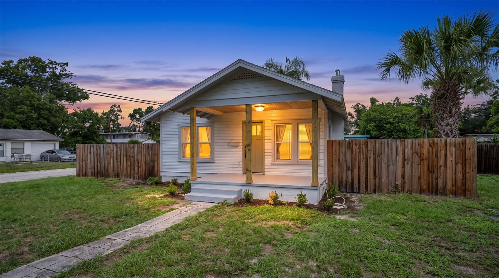 5355 2nd, St Petersburg, FL 33707