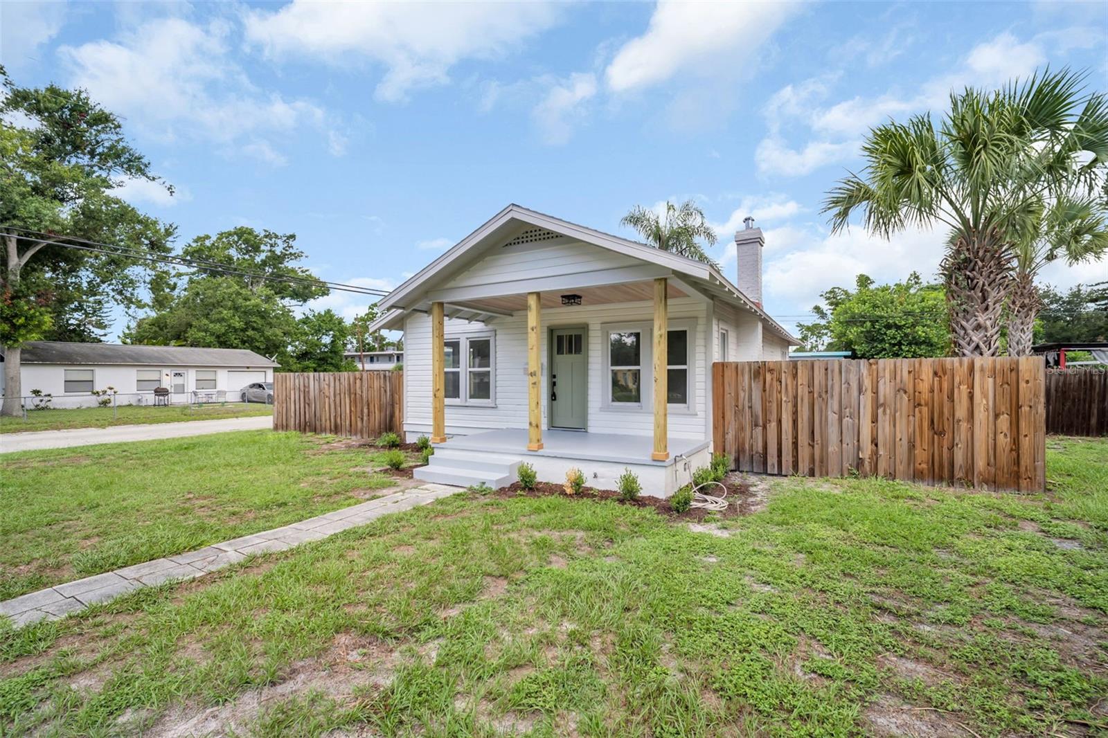 5355 2nd, St Petersburg, FL 33707