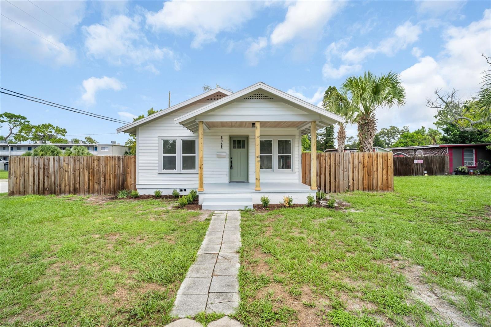 5355 2nd, St Petersburg, FL 33707