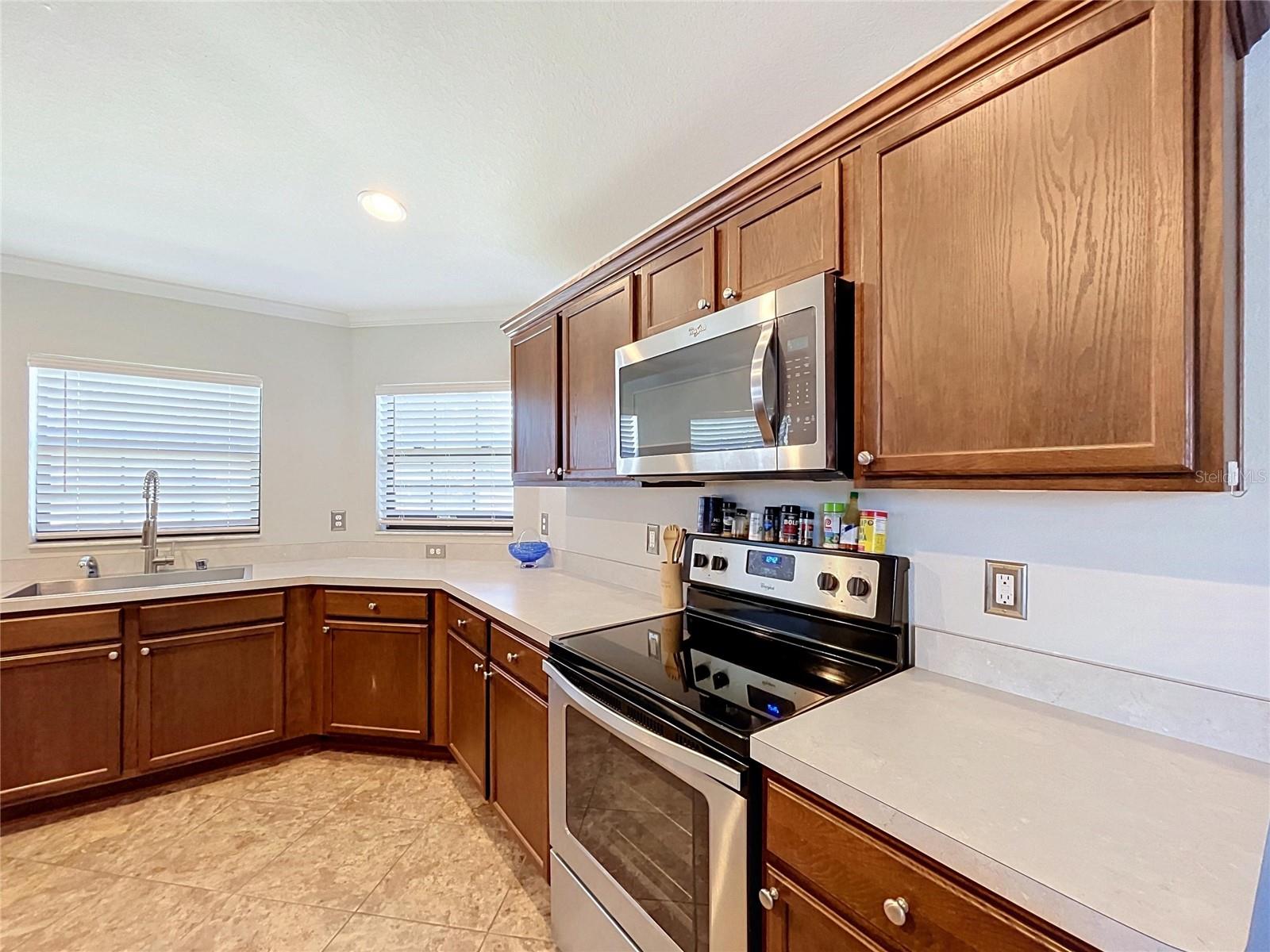 418 Majestic Gardens Blvd, Winter Haven, FL 33880