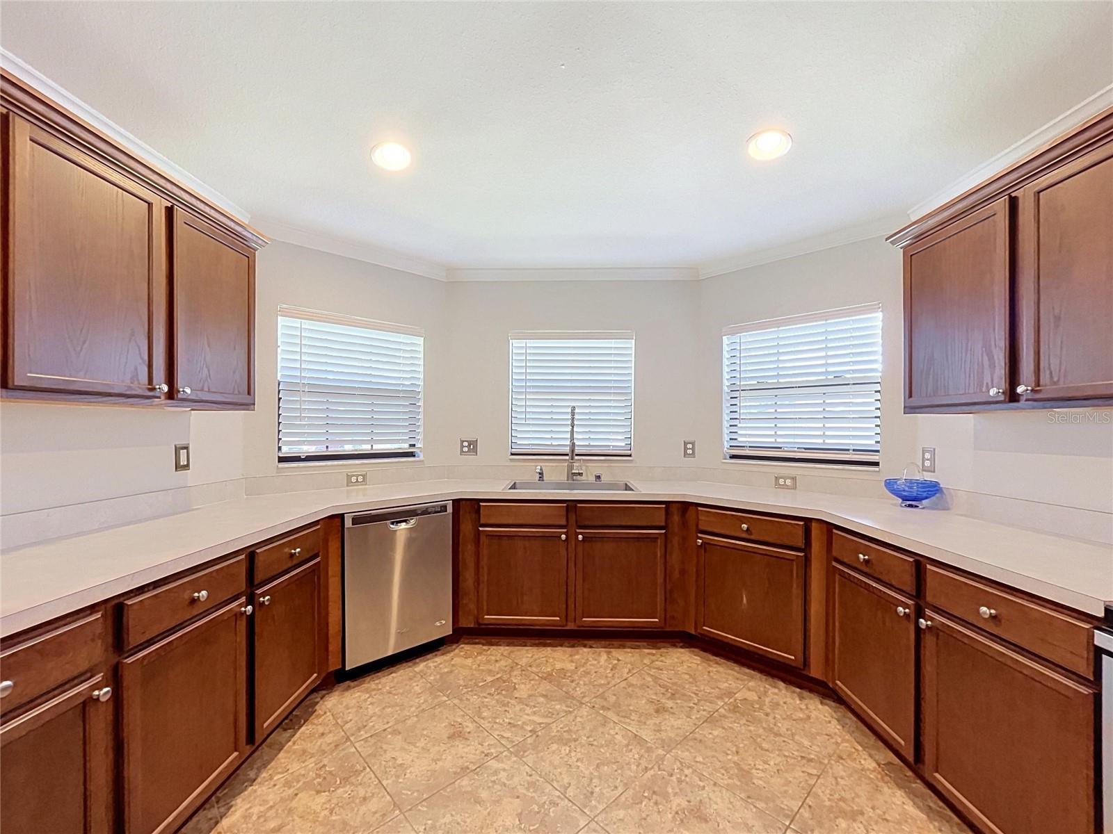 418 Majestic Gardens Blvd, Winter Haven, FL 33880