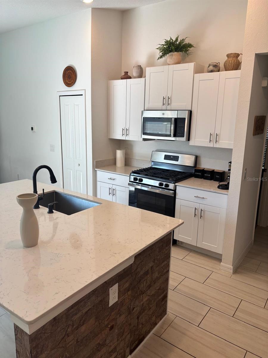 22481 Storybook Cabin, Land O Lakes, FL 34637