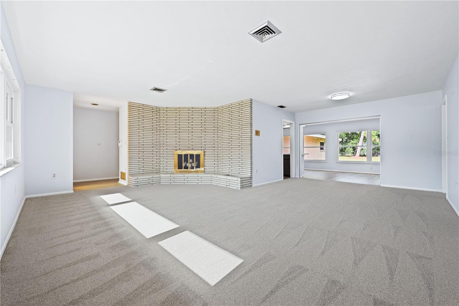 3733 Malec, Sarasota, FL 34233