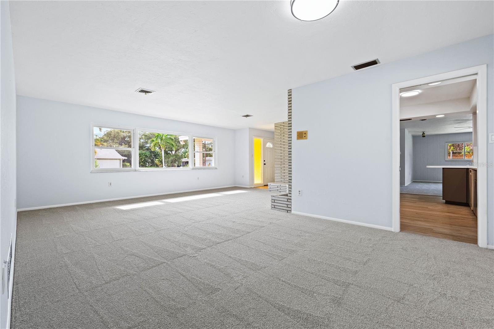 3733 Malec, Sarasota, FL 34233