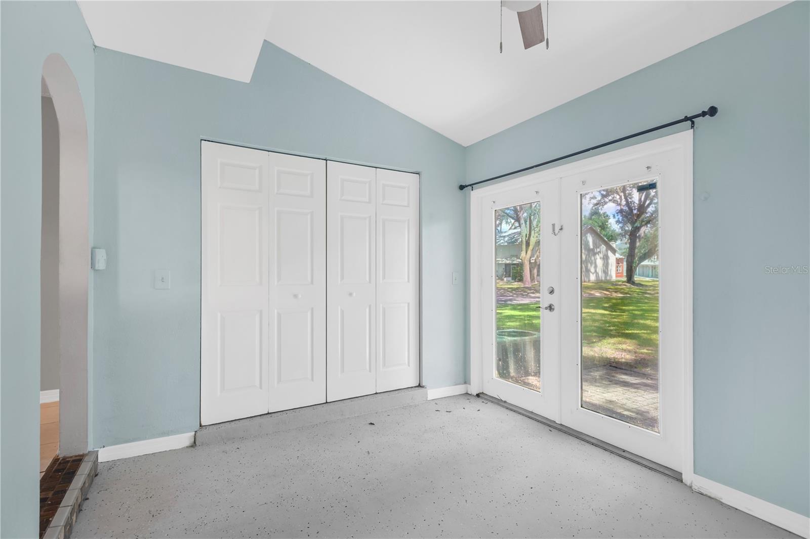 609 Saint Henry, Brandon, FL 33511