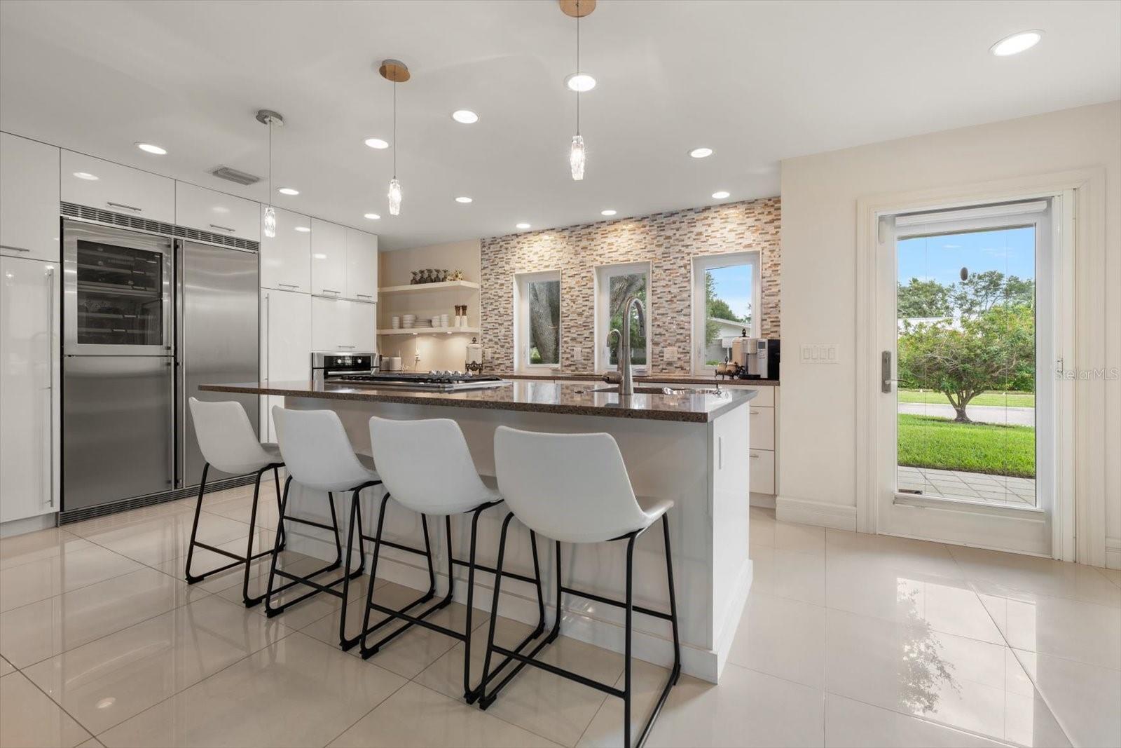 485 Park, Belleair, FL 33756