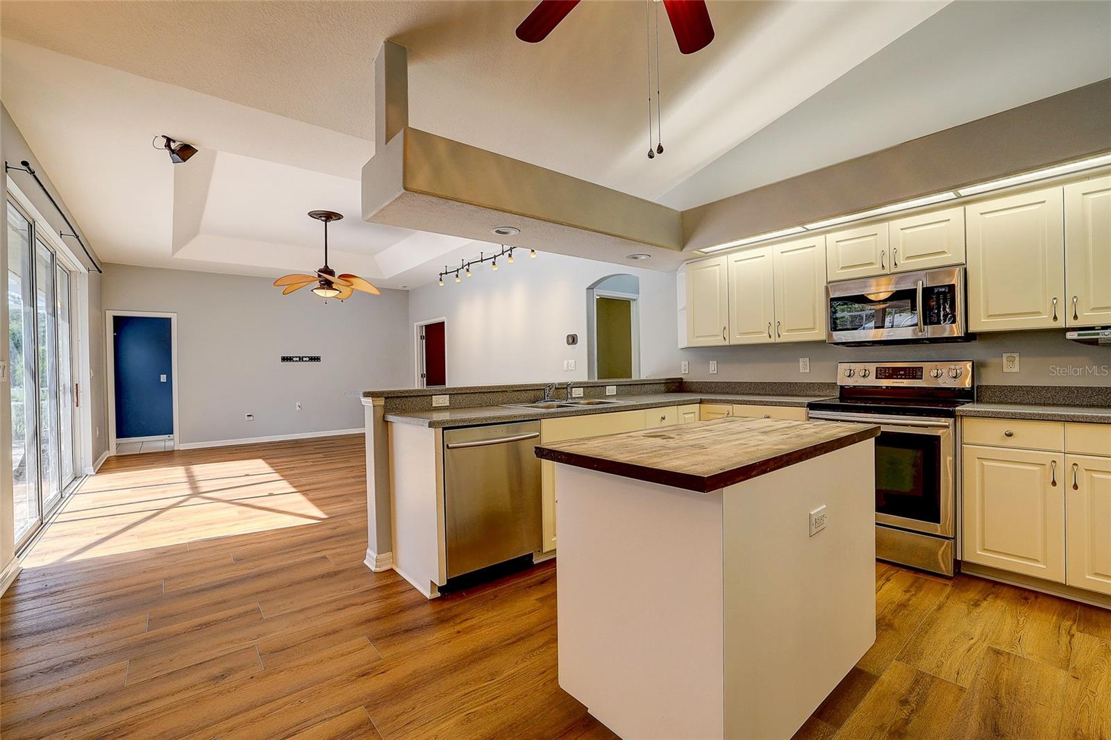 143 Mill, Bradenton, FL 34212