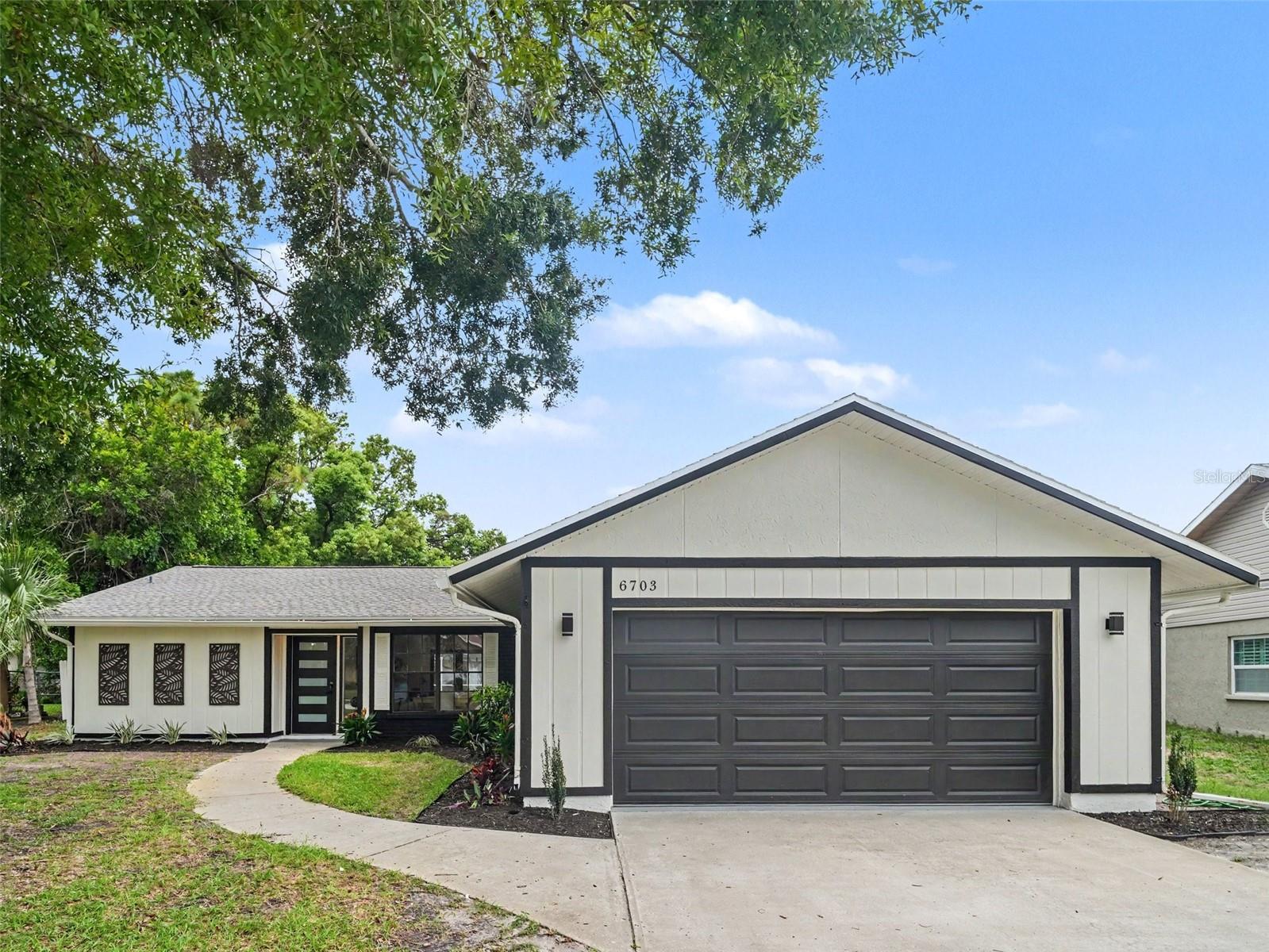 6703 Pointe West Blvd, Bradenton, FL 34209