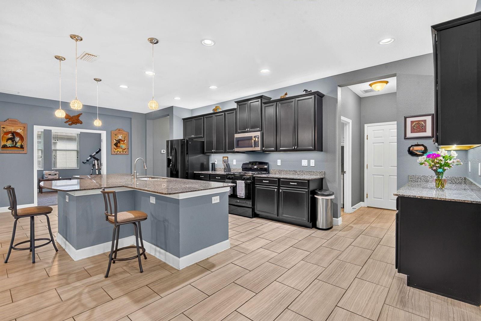 792 Rosemary, Bradenton, FL 34212