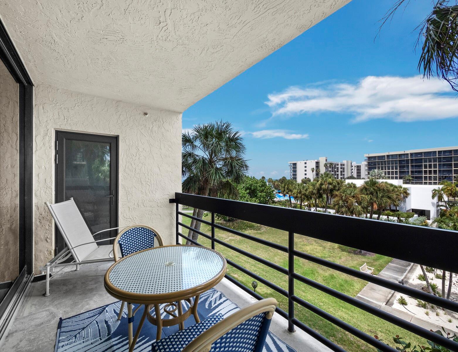 1075 Gulf of Mexico Unit 205, Longboat Key, FL 34228