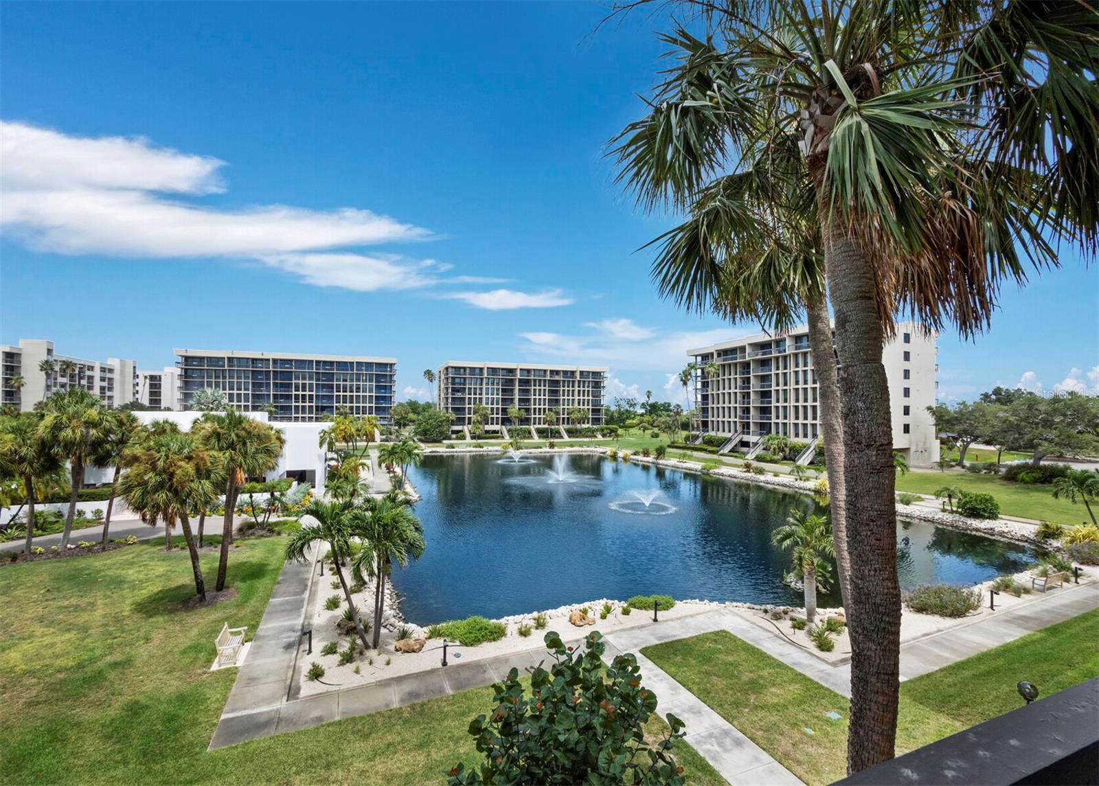 1075 Gulf of Mexico Unit 205, Longboat Key, FL 34228