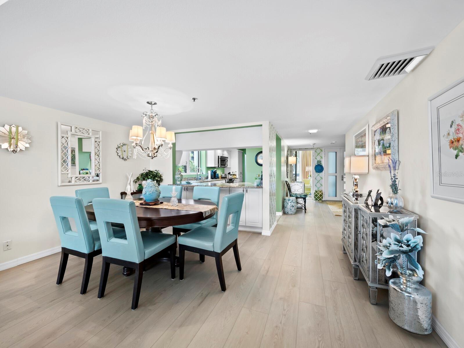 1075 Gulf of Mexico Unit 205, Longboat Key, FL 34228
