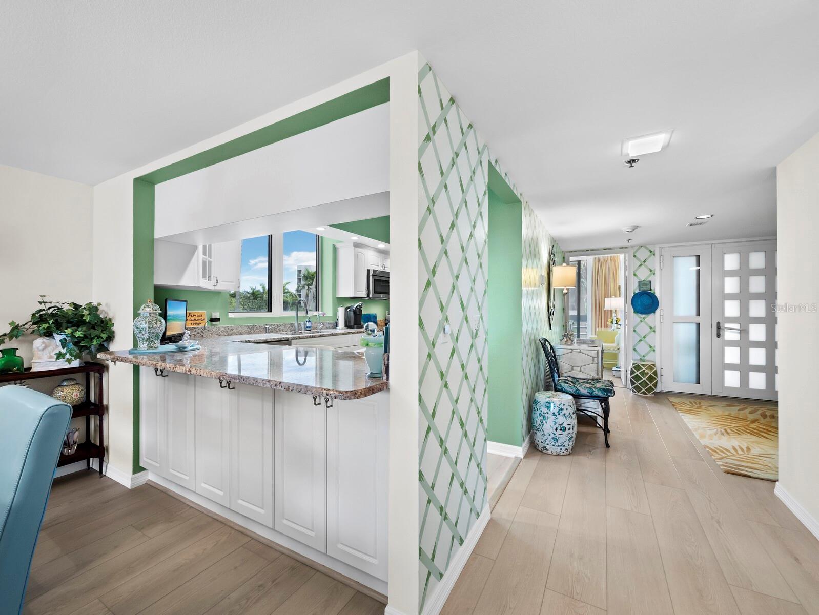 1075 Gulf of Mexico Unit 205, Longboat Key, FL 34228