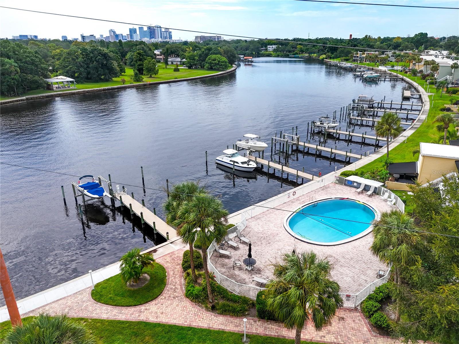 2424 Tampa Bay Unit G209, Tampa, FL 33607
