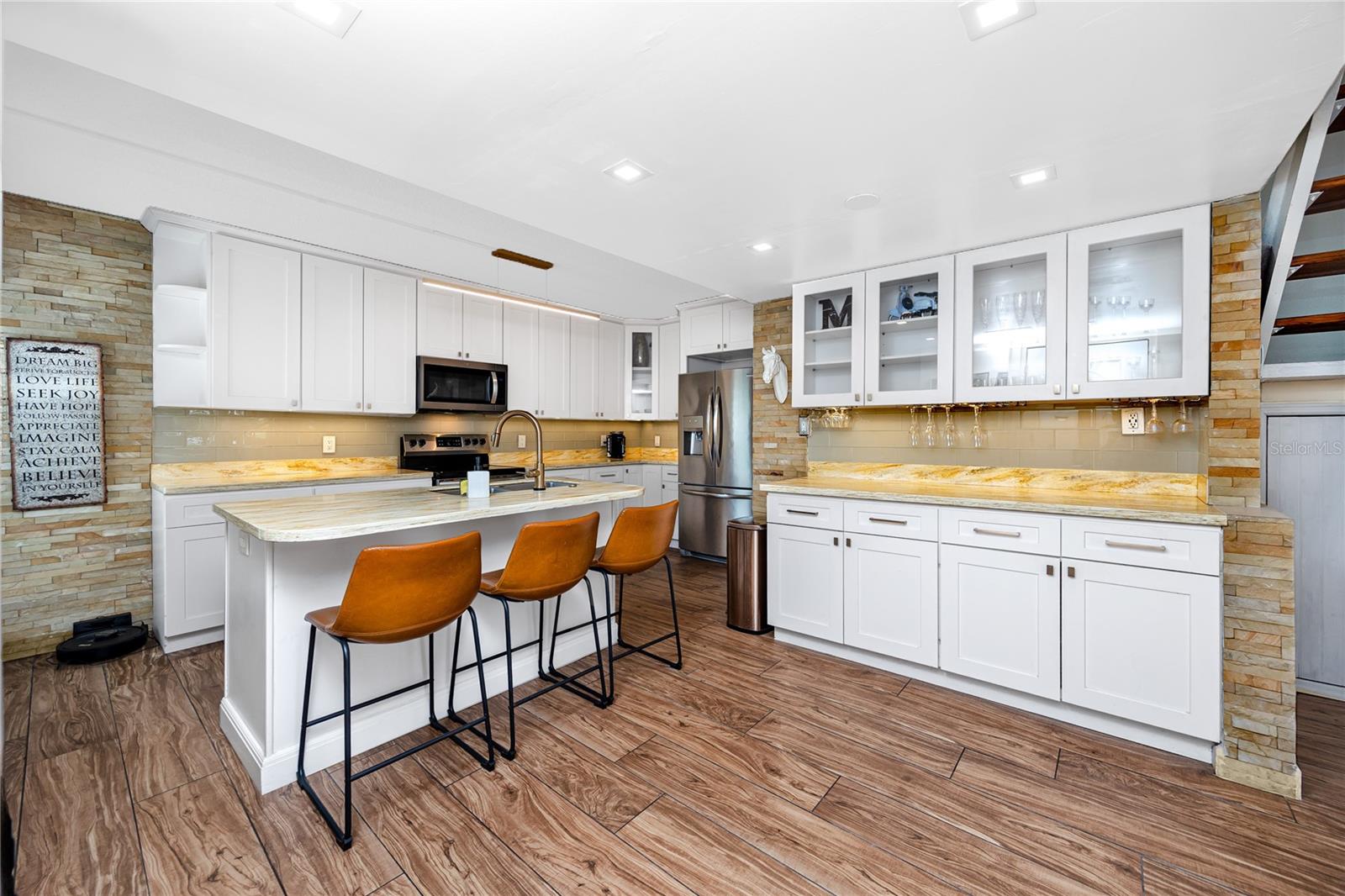 2424 Tampa Bay Unit G209, Tampa, FL 33607