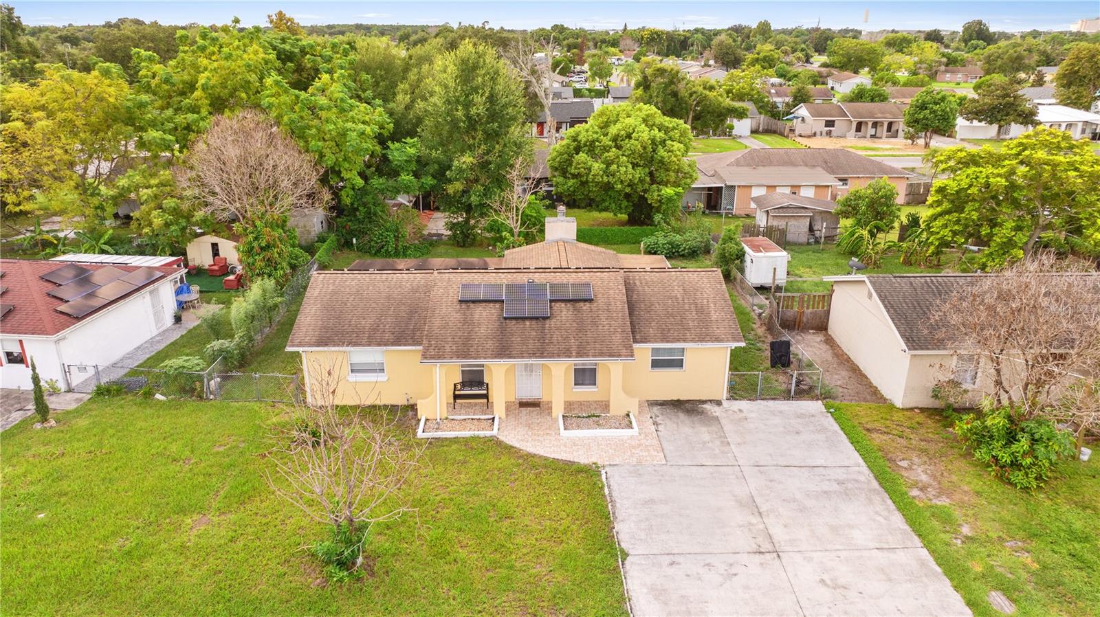 558 Broadmoor, Orlando, FL 32809