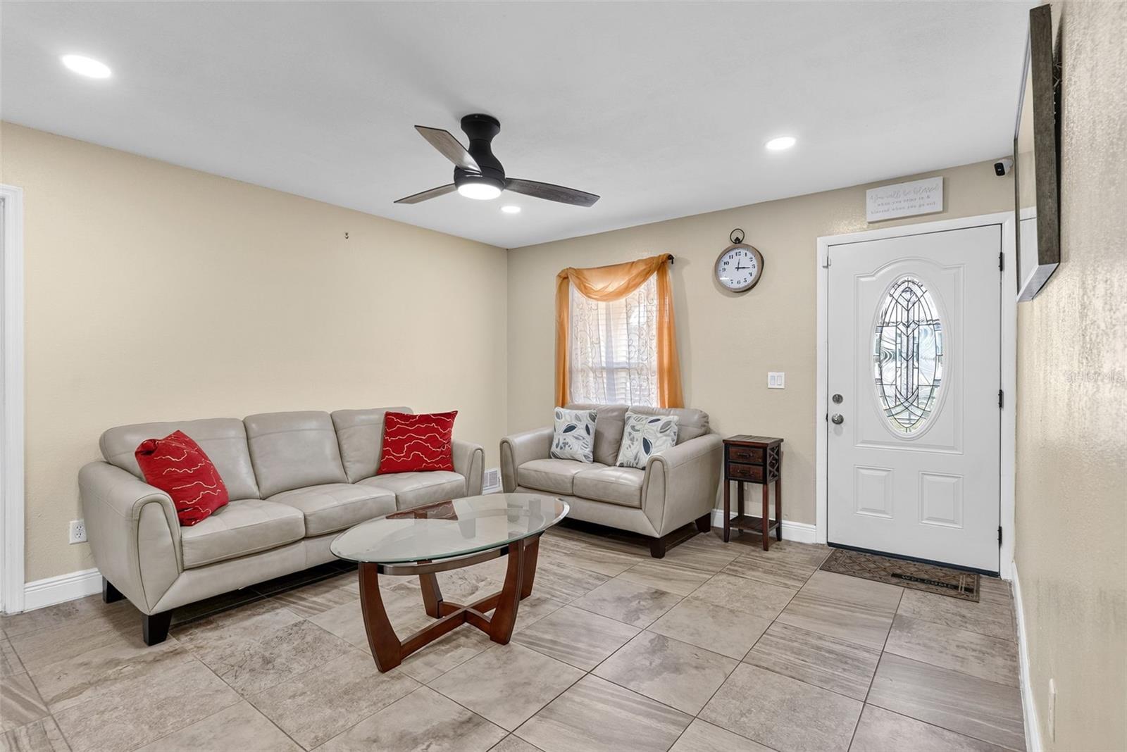 558 Broadmoor, Orlando, FL 32809