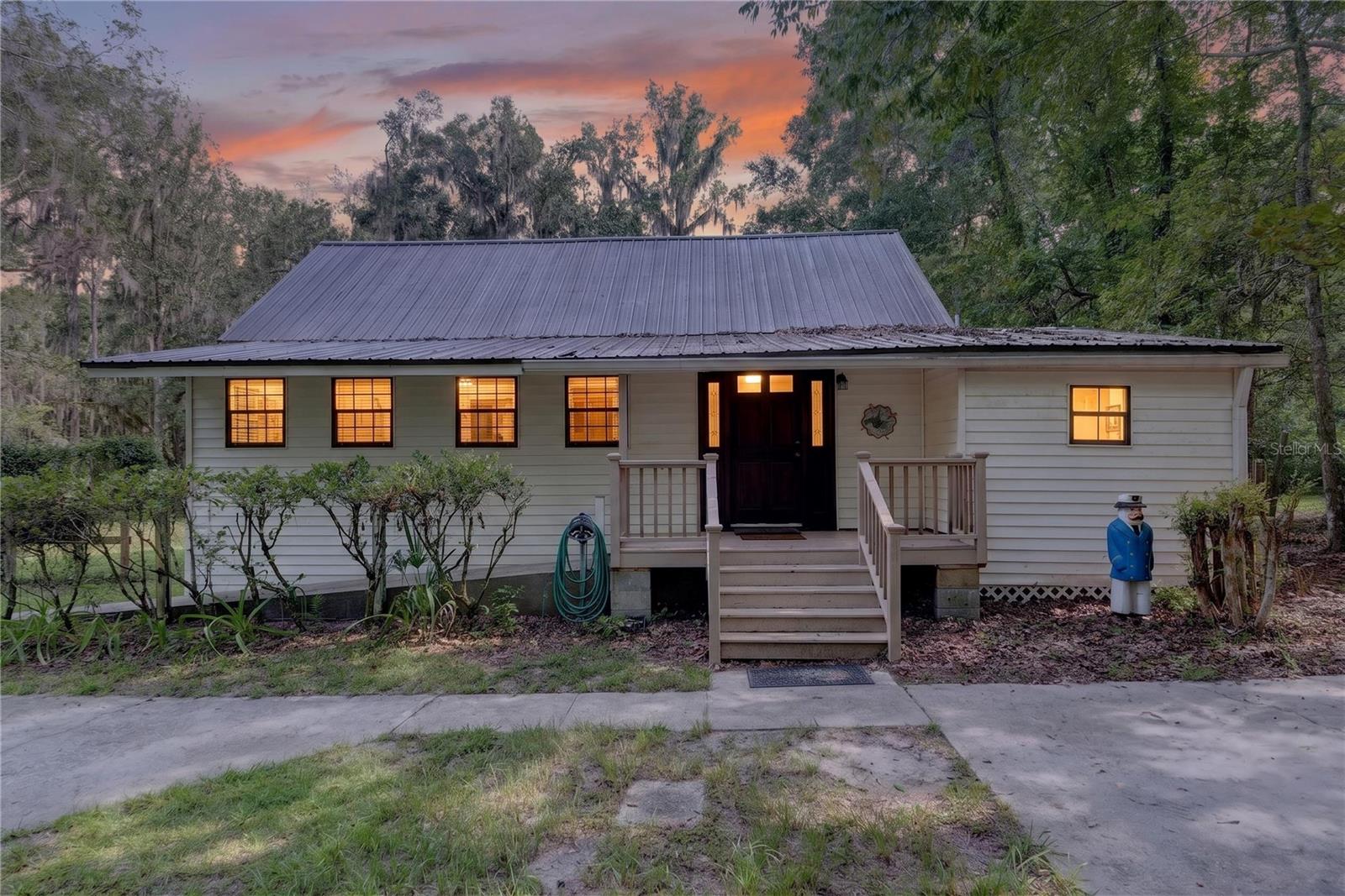 9350 230, Micanopy, FL 32667