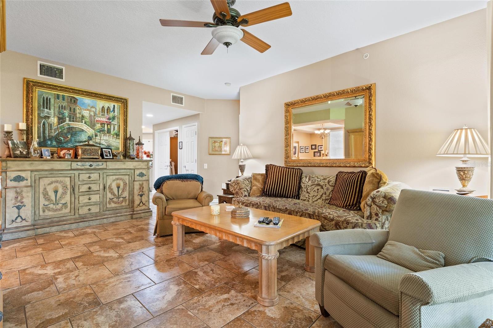 2061 Carriage Unit 104, Clearwater, FL 33765